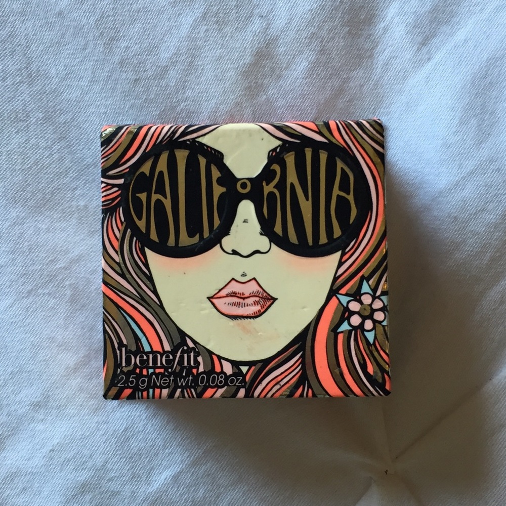 Mini Benefit Galifornia Blush!